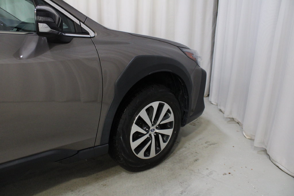 Used 2024 Subaru Outback Premium AWD/4WD image 29