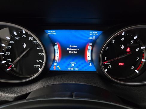 Used 2019 Maserati Levante AWD/4WD image 33