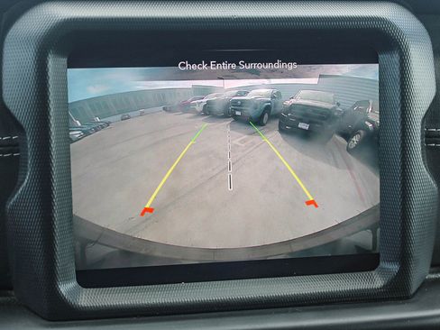 Used 2022 Jeep Wrangler Unlimited Sahara image 25