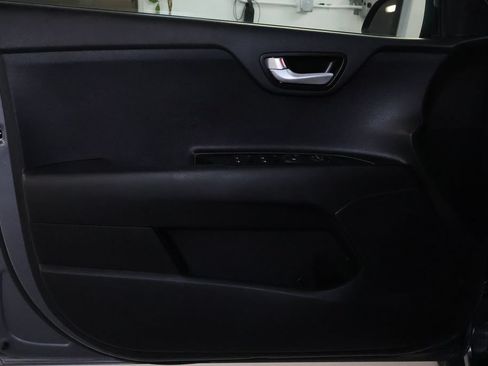 Used 2019 Kia Rio S FWD image 12