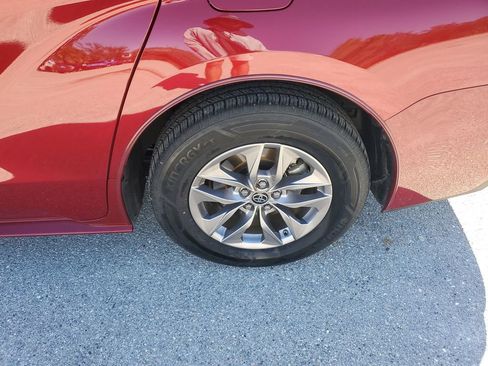 Certified 2021 Toyota Sienna XLE image 20