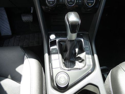 Used 2024 Volkswagen Taos SEL AWD/4WD image 26