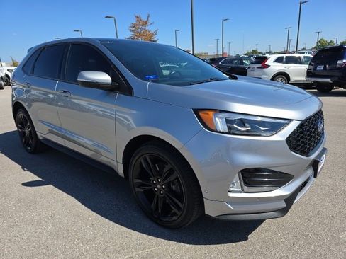 Used 2022 Ford Edge ST w/ Equipment Group 401A image 7
