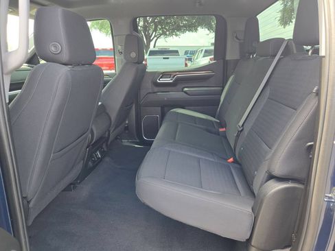 Used 2022 Chevrolet Silverado 1500 LT RWD image 9