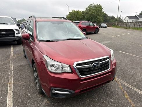 Used 2018 Subaru Forester 2.5i Premium w/ Popular Package #2A AWD/4WD image 3