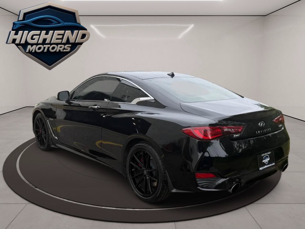 Used 2017 INFINITI Q60 Red Sport 400 AWD/4WD image 4