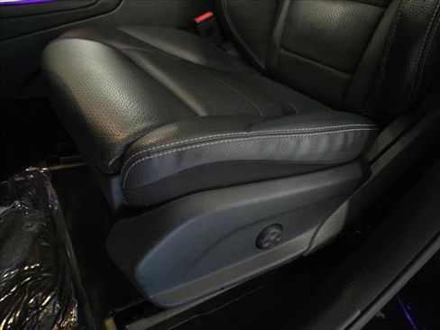 Used 2021 Mercedes-Benz GLC 300 4MATIC image 29
