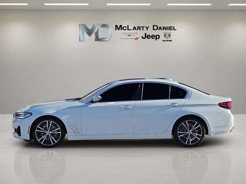 Used 2021 BMW 530i xDrive w/ Premium Package image 3