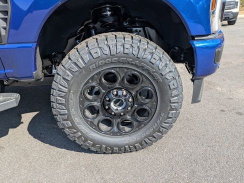 New 2026 Ford F250 Lariat w/ Black Appearance Package image 11