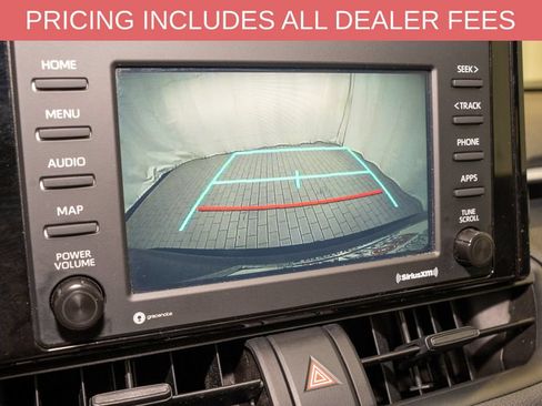 Used 2021 Toyota RAV4 LE AWD/4WD image 12