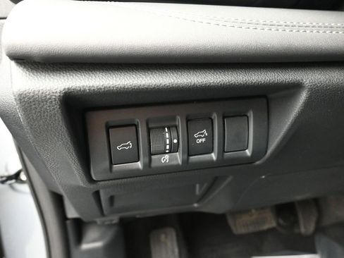 Used 2025 Subaru Outback Touring XT image 19