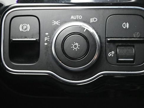Used 2021 Mercedes-Benz A 220 4MATIC w/ Premium Package image 23