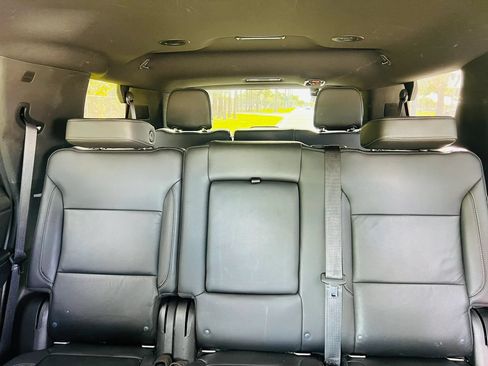 Used 2021 Chevrolet Tahoe LT RWD image 17