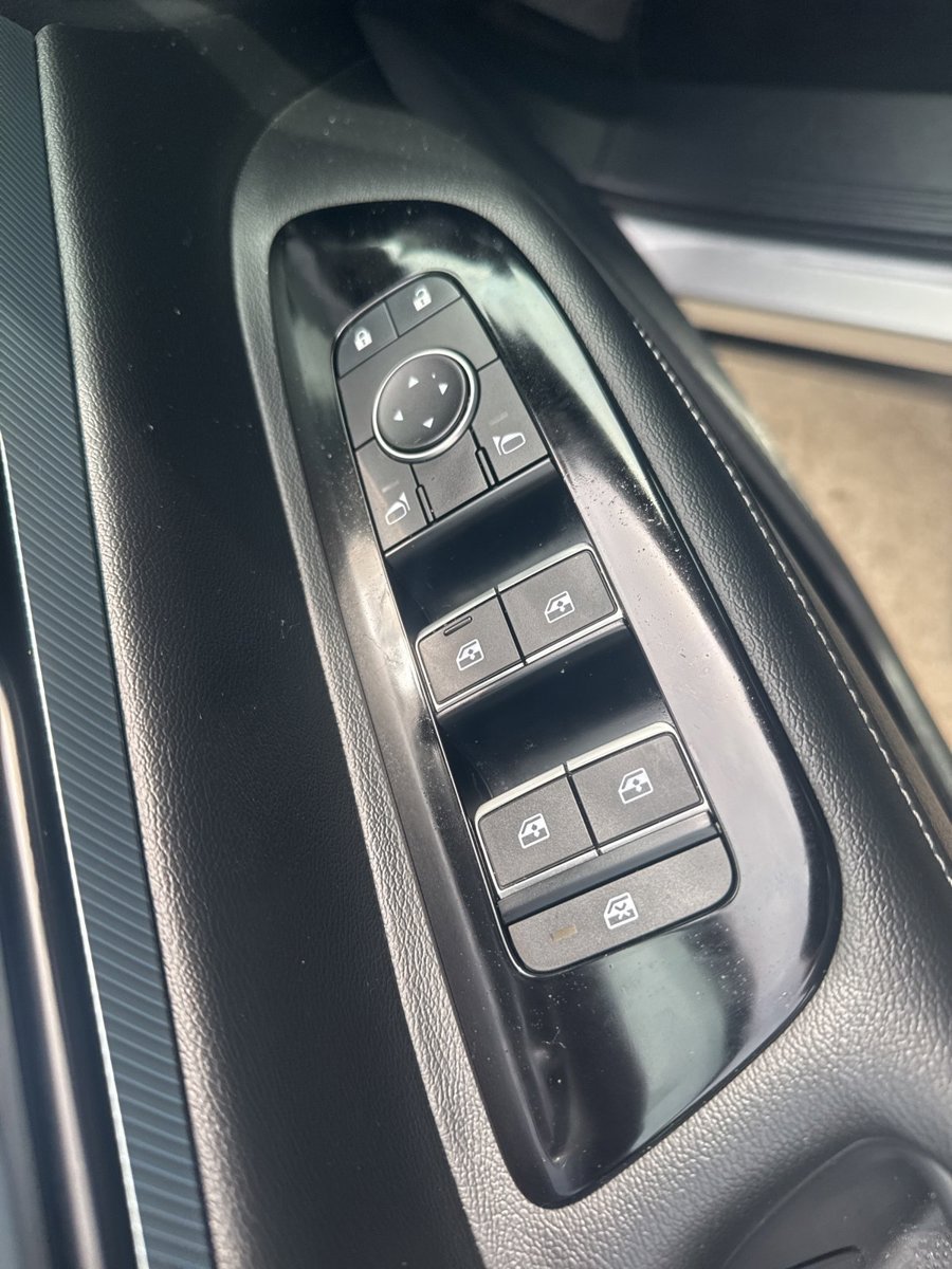 Used 2025 Nissan Murano SL AWD/4WD image 18