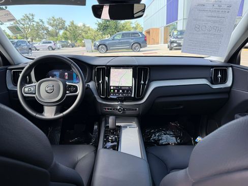 Certified 2025 Volvo XC60 B5 Plus AWD/4WD image 16