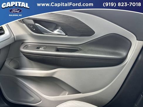 Used 2018 GMC Terrain SLT w/ Preferred Package FWD image 28