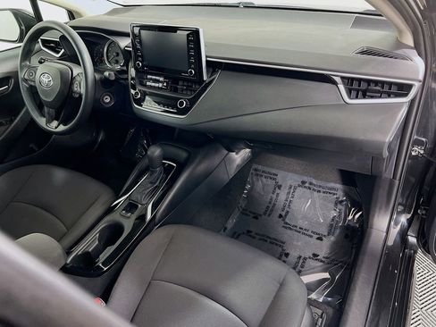 Used 2021 Toyota Corolla LE FWD image 26