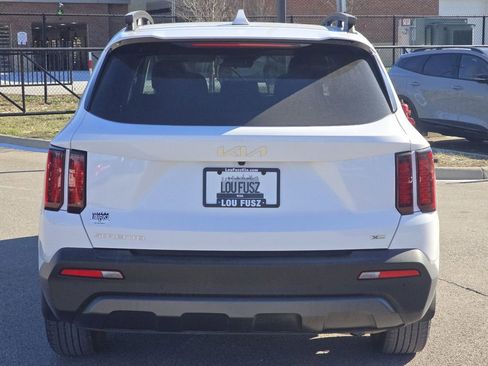 Used 2023 Kia Sorento S w/ Panoramic Sunroof Package image 15