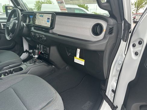 New 2025 Jeep Gladiator Sport image 54