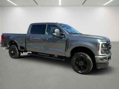 Used 2024 Ford F350 XLT w/ XLT Premium Package AWD/4WD image 6