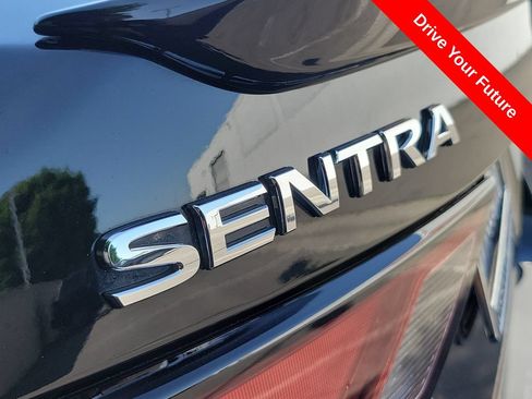 Used 2025 Nissan Sentra SR w/ SR Premium Package FWD image 26