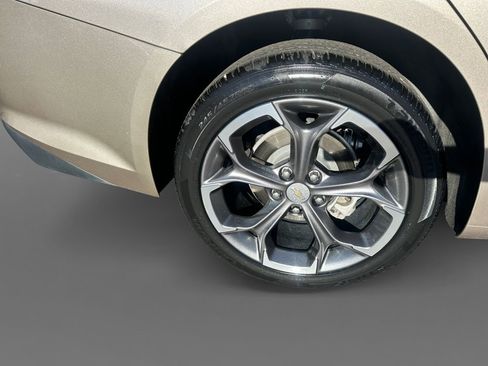 Used 2024 Chevrolet Malibu LT image 16