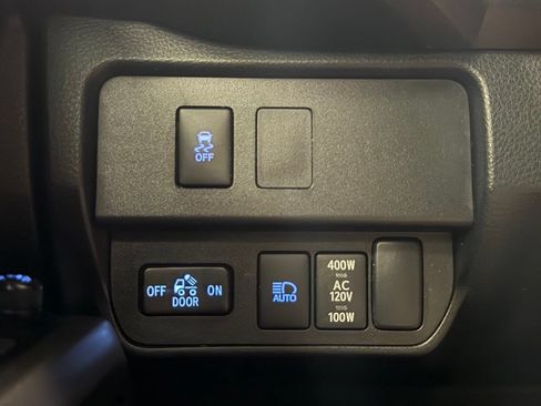 Used 2023 Toyota Tacoma TRD Sport AWD/4WD image 13