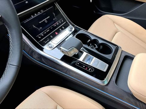 Used 2025 Audi Q7 Premium Plus image 17