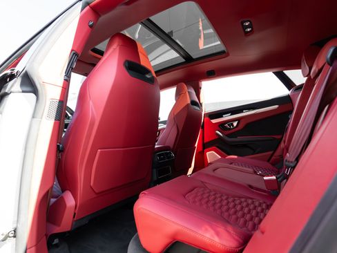 Used 2022 Lamborghini Urus image 75