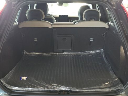 New 2026 Volvo XC60 B5 Core w/ Climate Package AWD/4WD image 14
