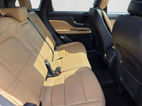 Used 2020 Lincoln Corsair Reserve w/ Rear Removable Package Tray FWD image 20