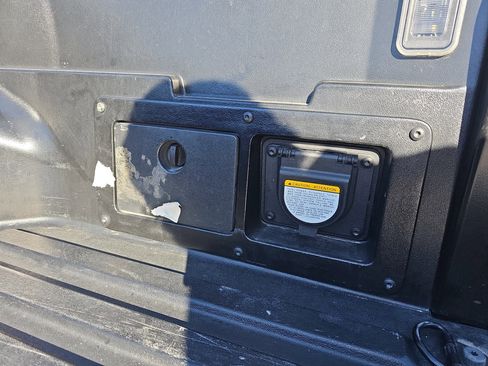 Used 2023 Toyota Tacoma TRD Sport w/ Technology Package image 10