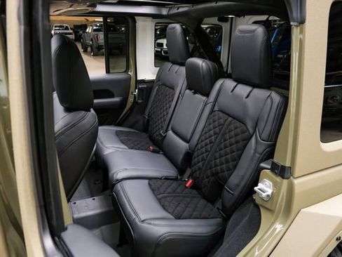 Used 2025 Jeep Wrangler Unlimited Rubicon 392 image 91