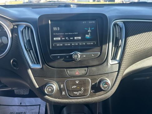 Used 2018 Chevrolet Malibu LS image 16