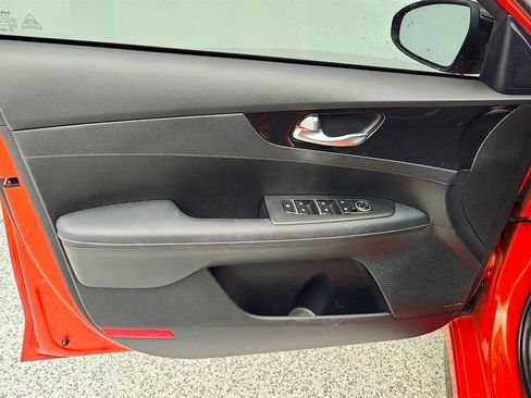 Used 2022 Kia Forte GT-Line w/ GT-Line Premium Package image 11