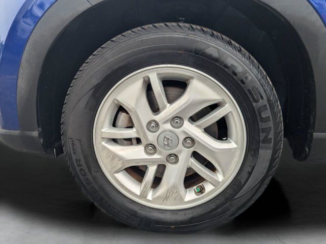 Used 2020 Hyundai Venue SEL FWD image 10