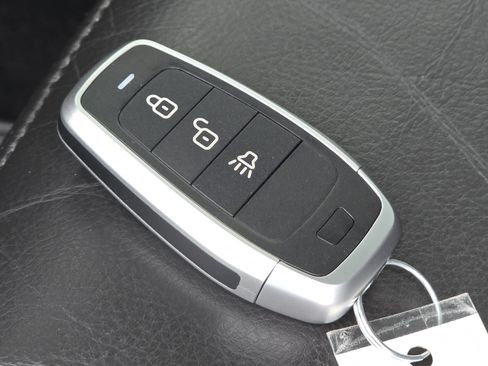 Used 2021 Jeep Renegade Limited image 37