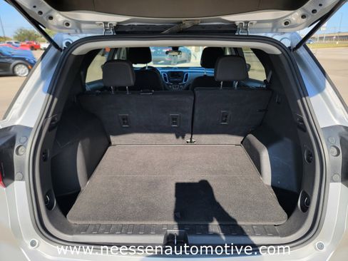 Used 2021 Chevrolet Equinox LS w/ LS Convenience Package image 12