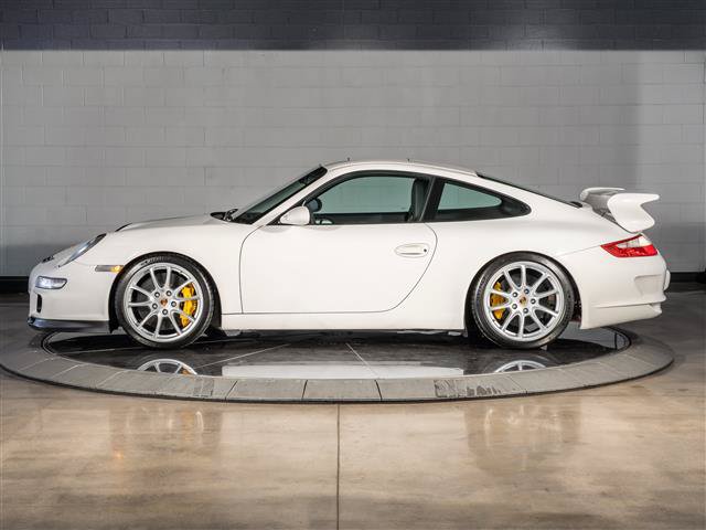 Used 2007 Porsche 911 GT3 RWD image 2