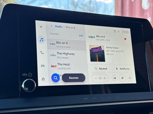 Used 2025 Toyota Prius Plug-In Hybrid image 22