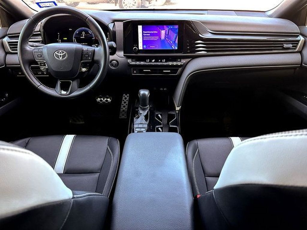 Used 2025 Toyota Camry SE w/ Convenience Package FWD image 26