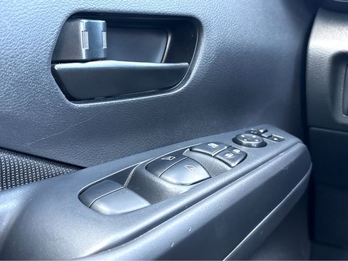 Used 2025 Nissan Kicks Play S image 18