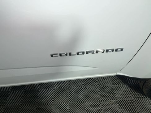 Used 2022 Chevrolet Colorado LT w/ Fleet Safety Package image 11