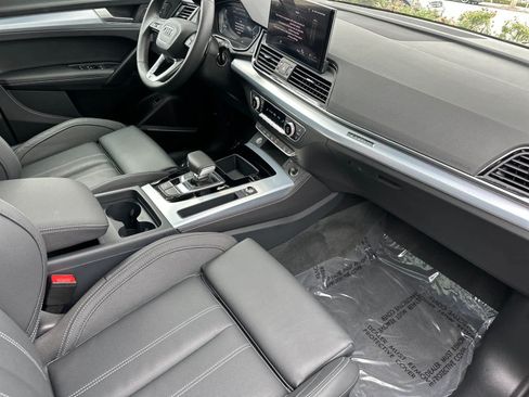 Used 2025 Audi Q5 Prestige w/ Prestige Package AWD/4WD image 15