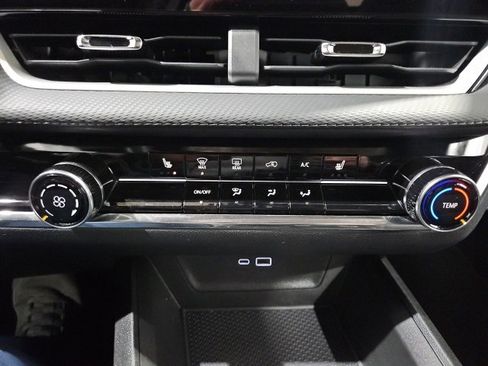 Certified 2025 Chevrolet Equinox LT image 22