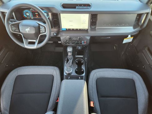New 2025 Ford Bronco 4-Door image 22
