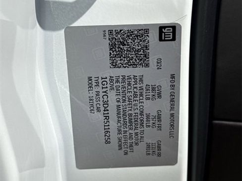 Certified 2024 Chevrolet Corvette RWD Convertible 3LT w/ Z51 Performance Package image 31