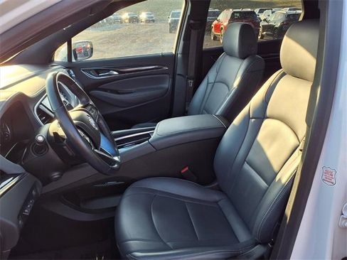 Used 2024 Buick Enclave Premium image 57