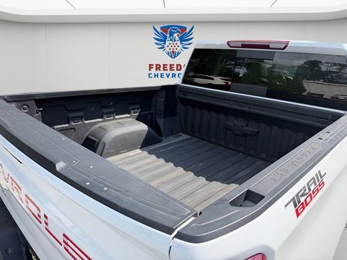 Used 2019 Chevrolet Silverado 1500 LT Trail Boss AWD/4WD image 7