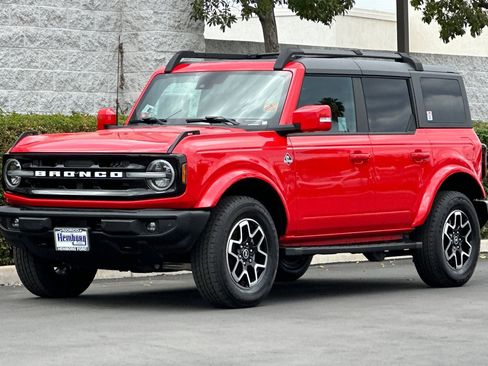 Used 2023 Ford Bronco Outer Banks image 8